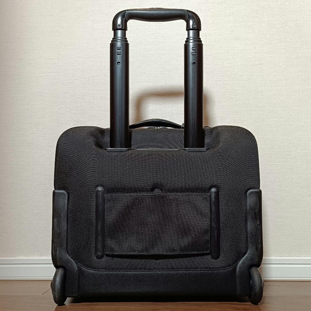 TUMI コンパクト エキスパンダブル ホィールド ブリーフ 機内持込可 黒