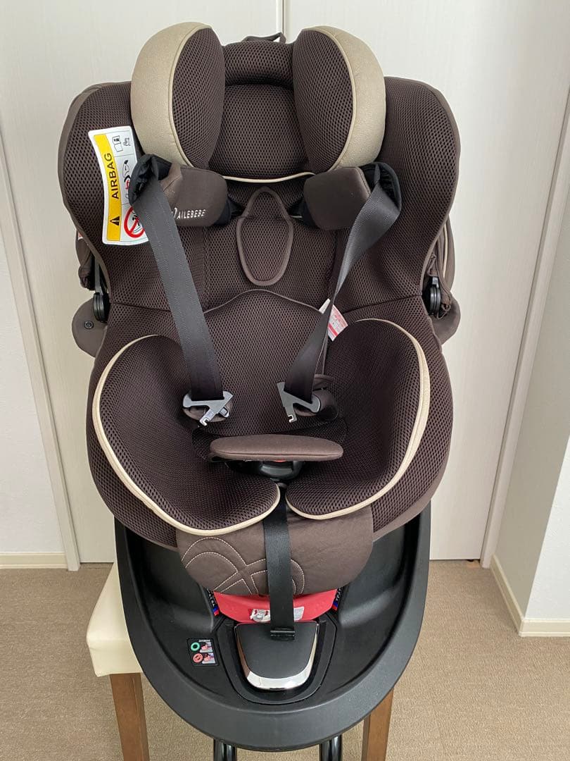 エールべべ クルット5s グランス チャイルドシート シートベルトで固定タイプ