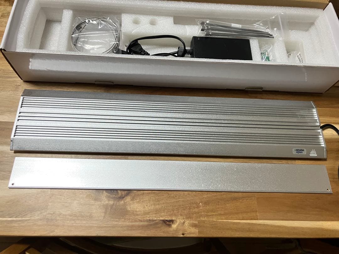 WEEK AQUA M PRO 水草育成用ライト