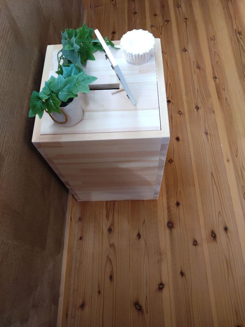 【送料無料】無垢材　オシャレ収納付き飾り棚　サイドテーブル　キッチン収納ラック