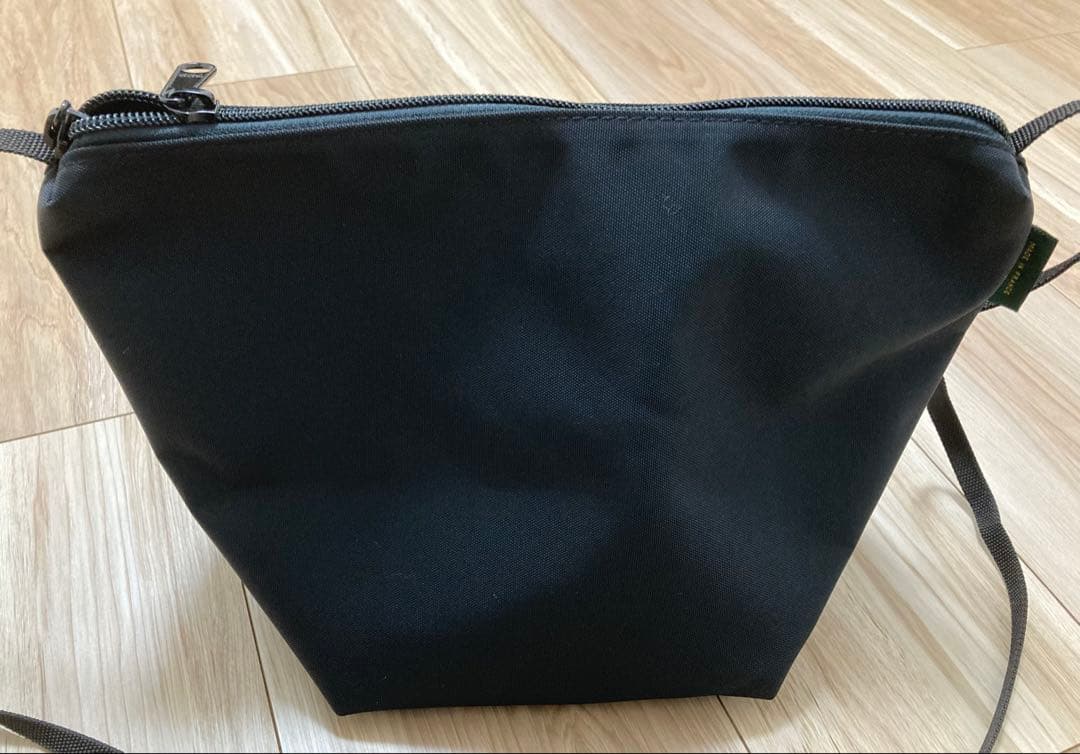 美品　エルベシャプリエ ビッグポシェット ブラック（NOIR）