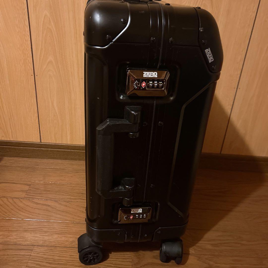 廃盤ゼロハリZERO HALLIBURTONスーツケース 31L 94101機内