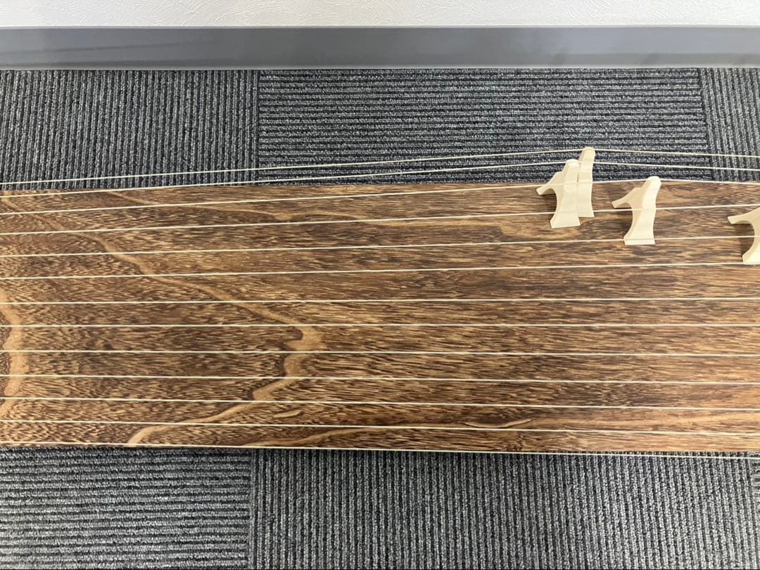 【良品】お琴 13弦 並甲 すだれ彫り 琴柱・ソフトケース付き