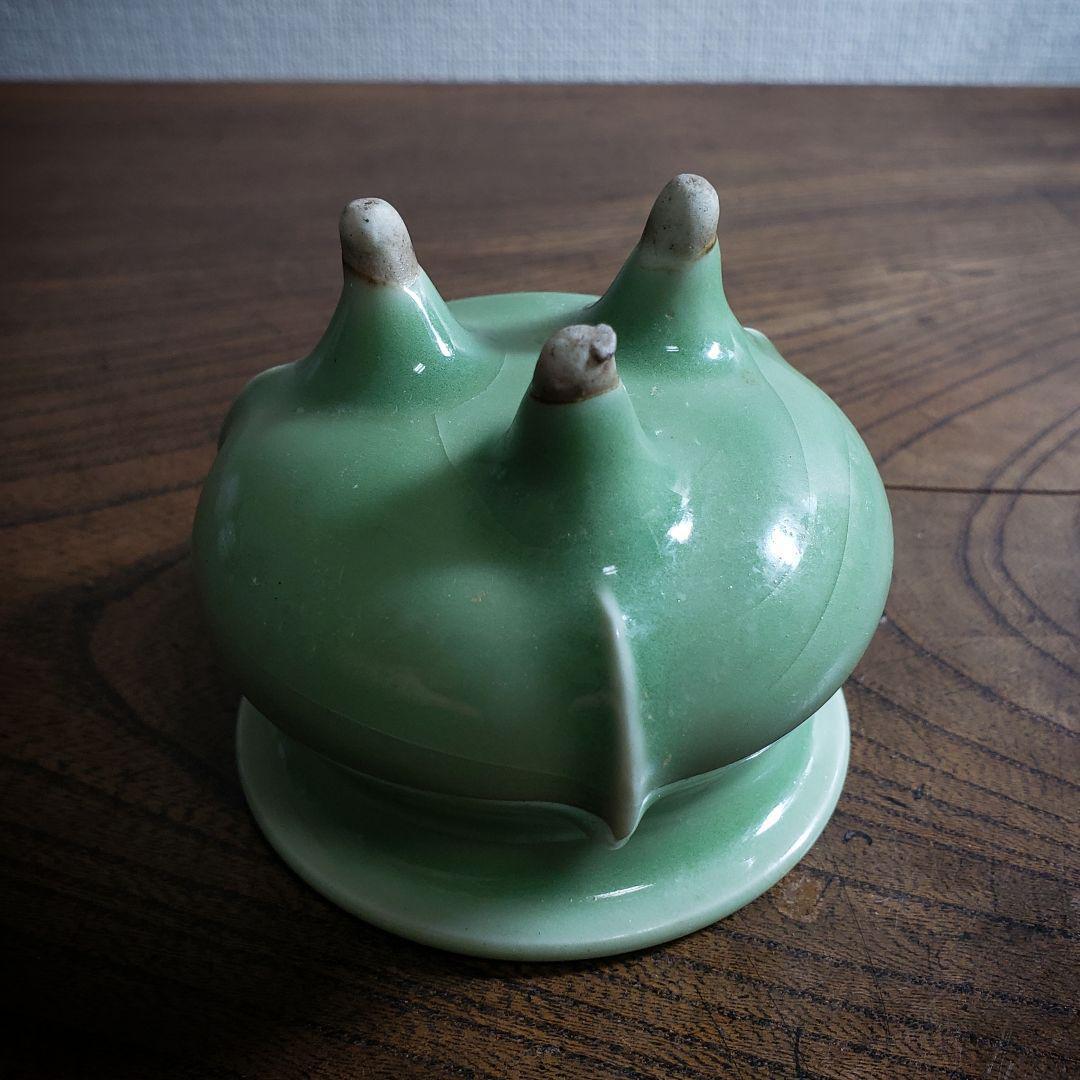 中国 唐物 青磁 三足 袴腰 香炉 訳あり ニュウ 銘なし