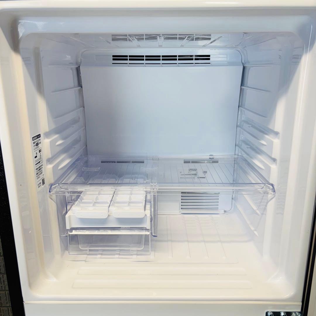 美品 SHARP 225L 冷蔵庫 おしゃれ ステンレス【地域限定配送無料】