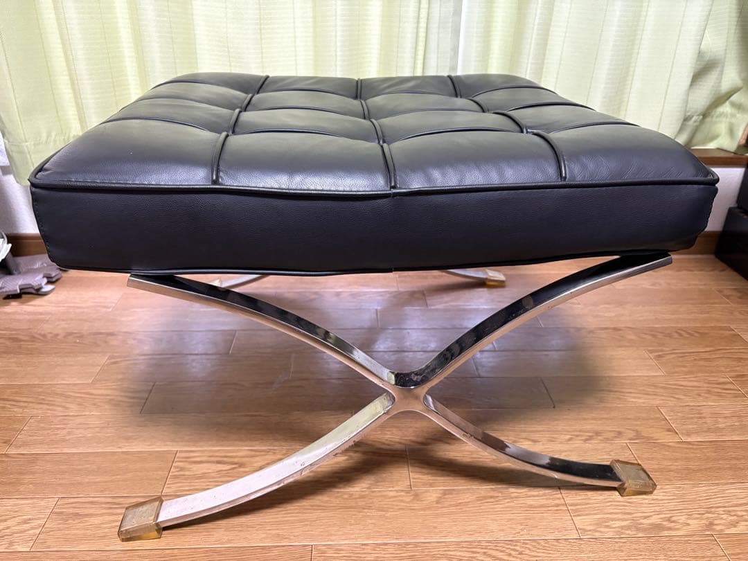 バルセロナチェア　オットマン リプロダクト