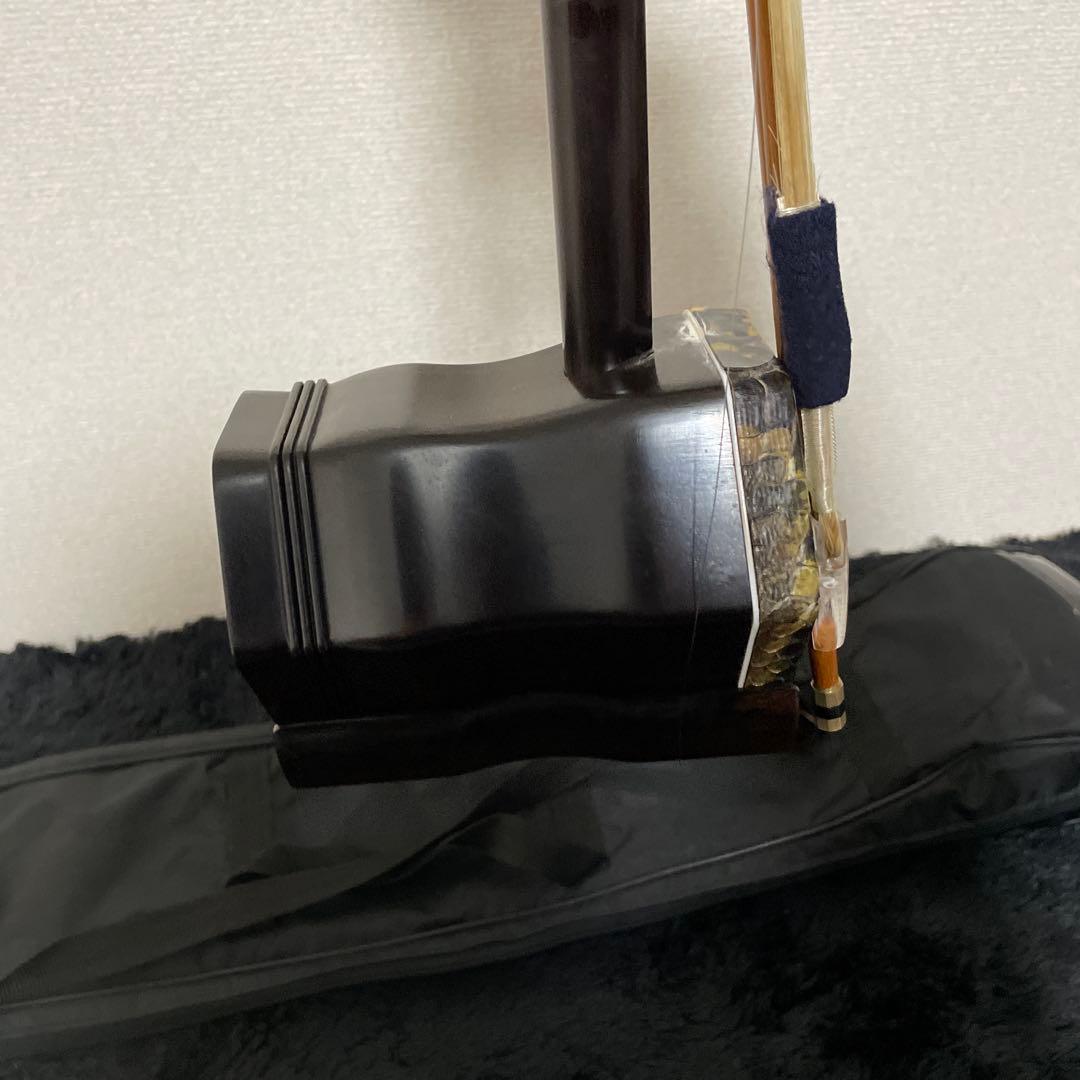 高級 二胡 中国 民族楽器 弦楽器 ケース付き 木製 ねじれ