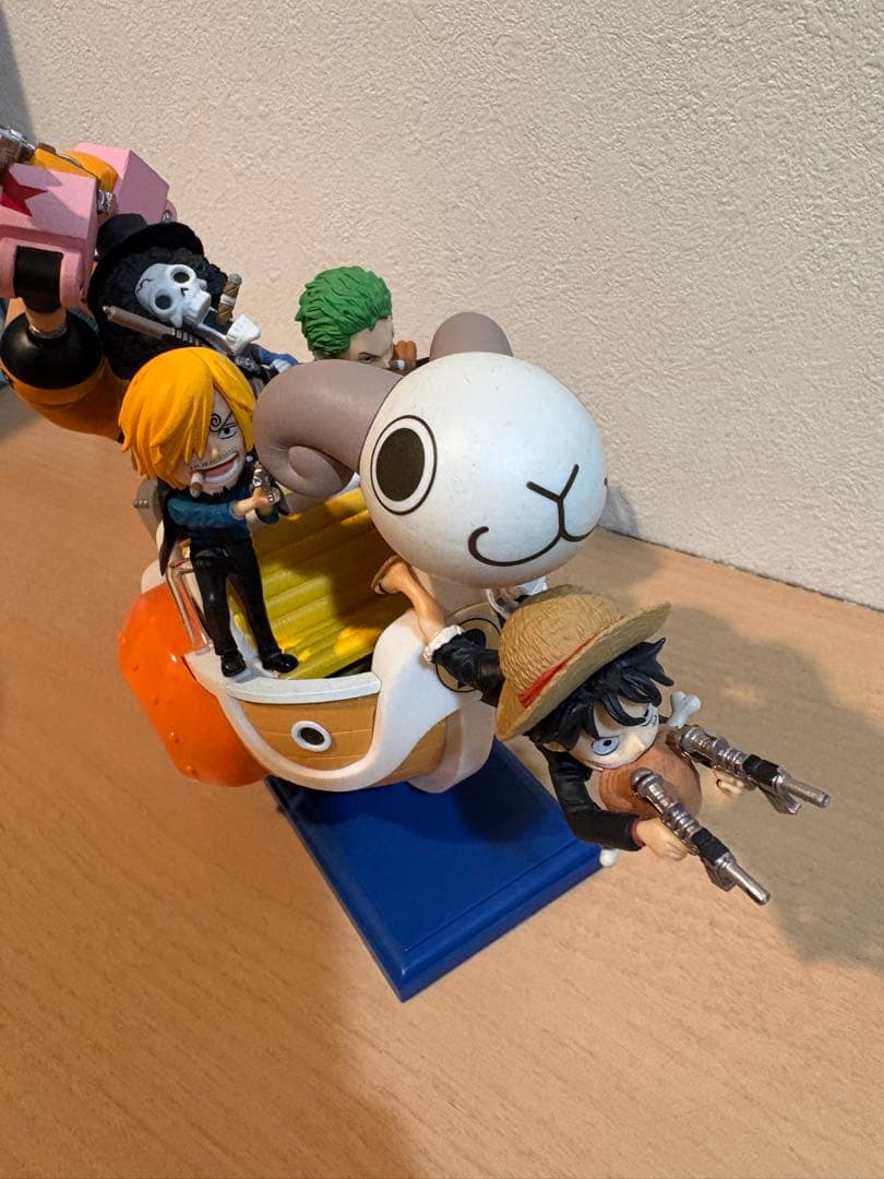 ワンピース ワールドコレクタブルフィギュア ミニメリー号 ATTACK