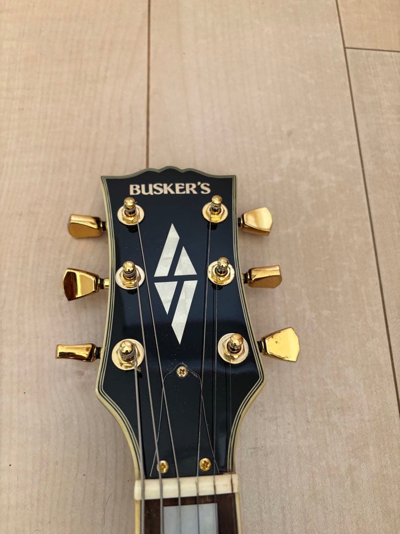 BUSKER'S バスターズ　ブラック エレキギター ゴールドパーツ