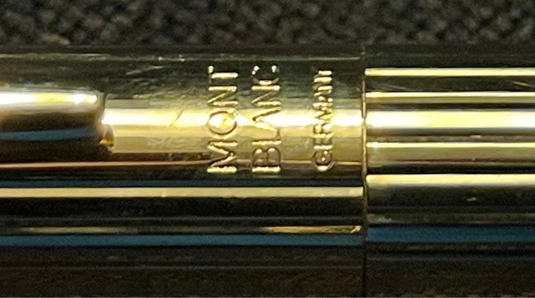 【美品未使用】 箱付き モンブラン ペン先14金万年筆 ノブレスゴールド