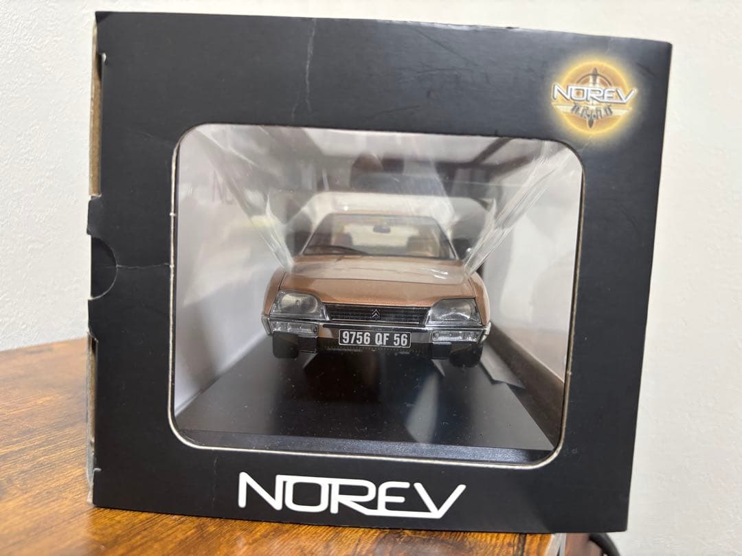 ノレブ　シトロエンCX2000 1/18 ミニカー