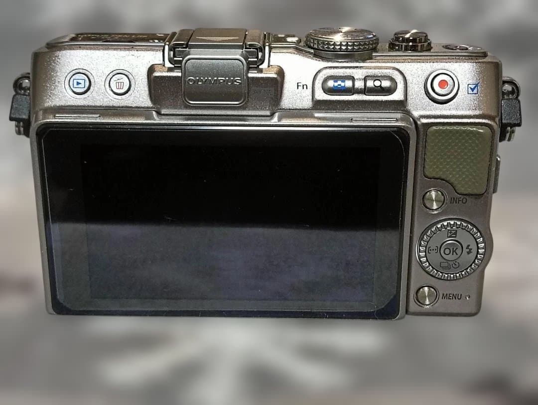 OLYMPUS　PEN　Lite　E-PL3