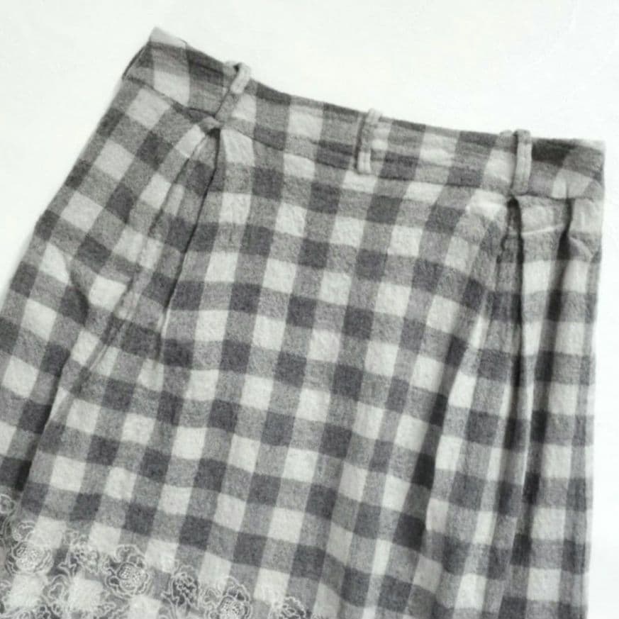 45R✨刺繍入りウール スカート