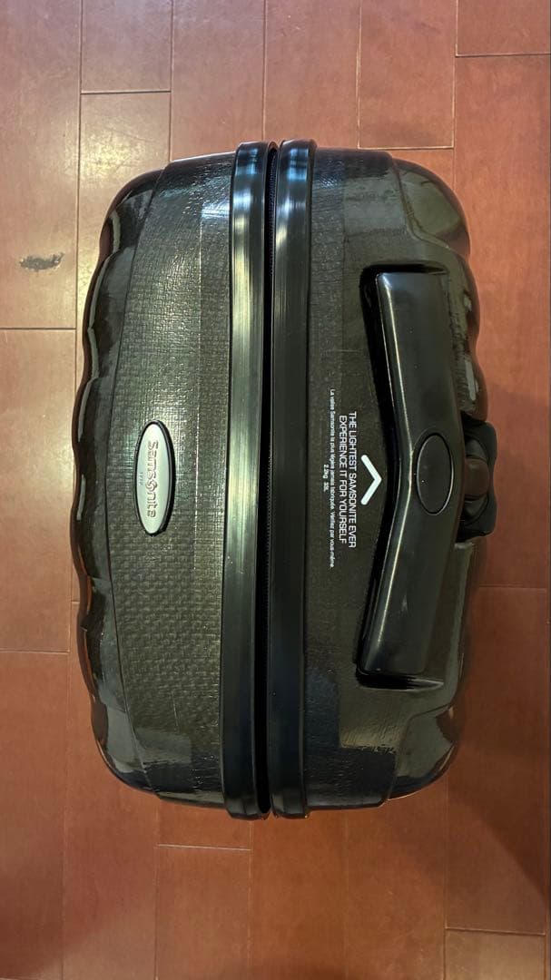 サムソナイト コスモライト 36L 黒 機内持込可