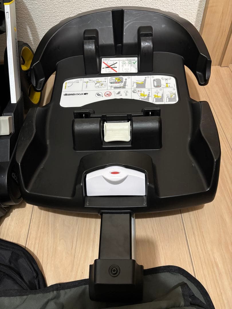ドゥーナ doona ➕　ベビーカー チャイルドシート　isofix ベース