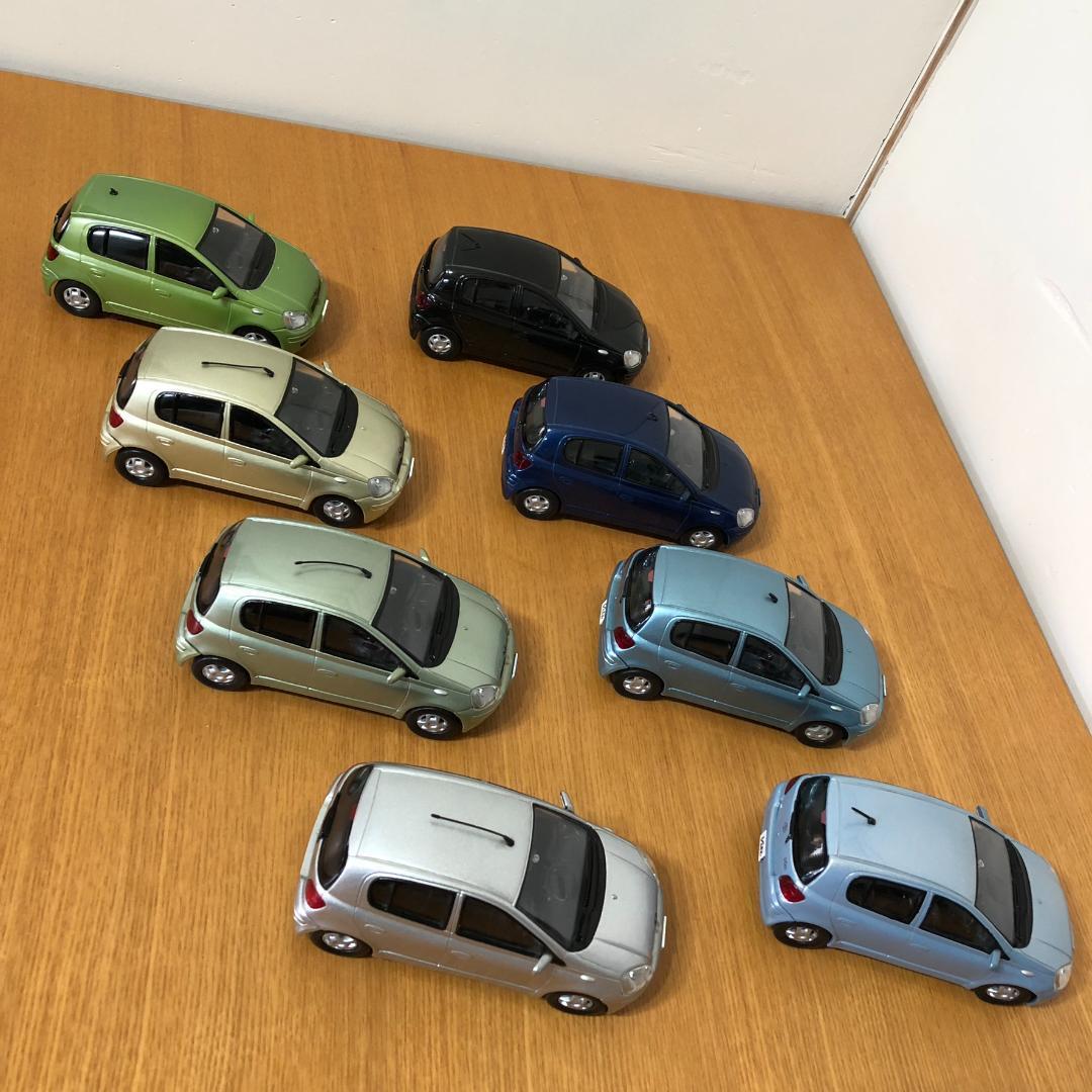 TOYOTA Vitz 1/24 ミニカー 13台
