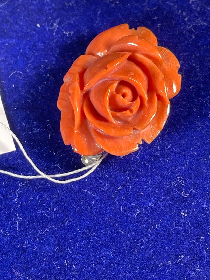 天然桃珊瑚 バラ型ブローチ兼ペンダント　Ｍー05