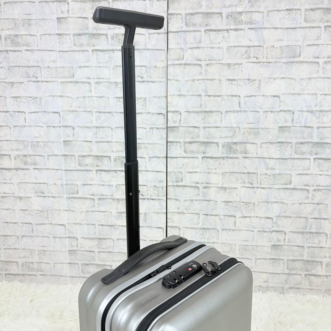 サムソナイト inova シルバー キャリーケース 4輪 samsonite