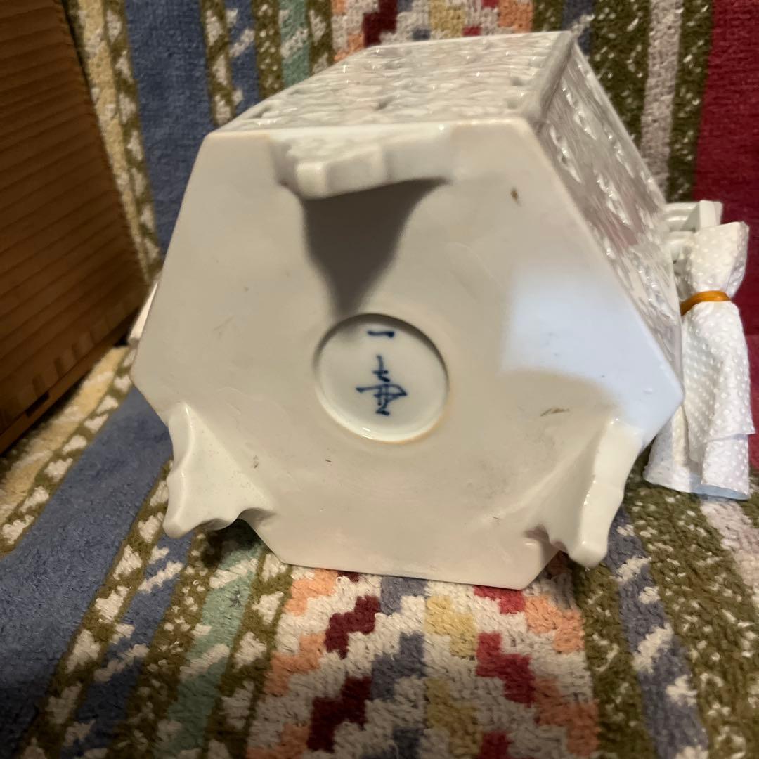 「さくらプロヒさん専用」有田焼　杉原一壺　白磁　透かし彫　香炉　三つ足　獅子