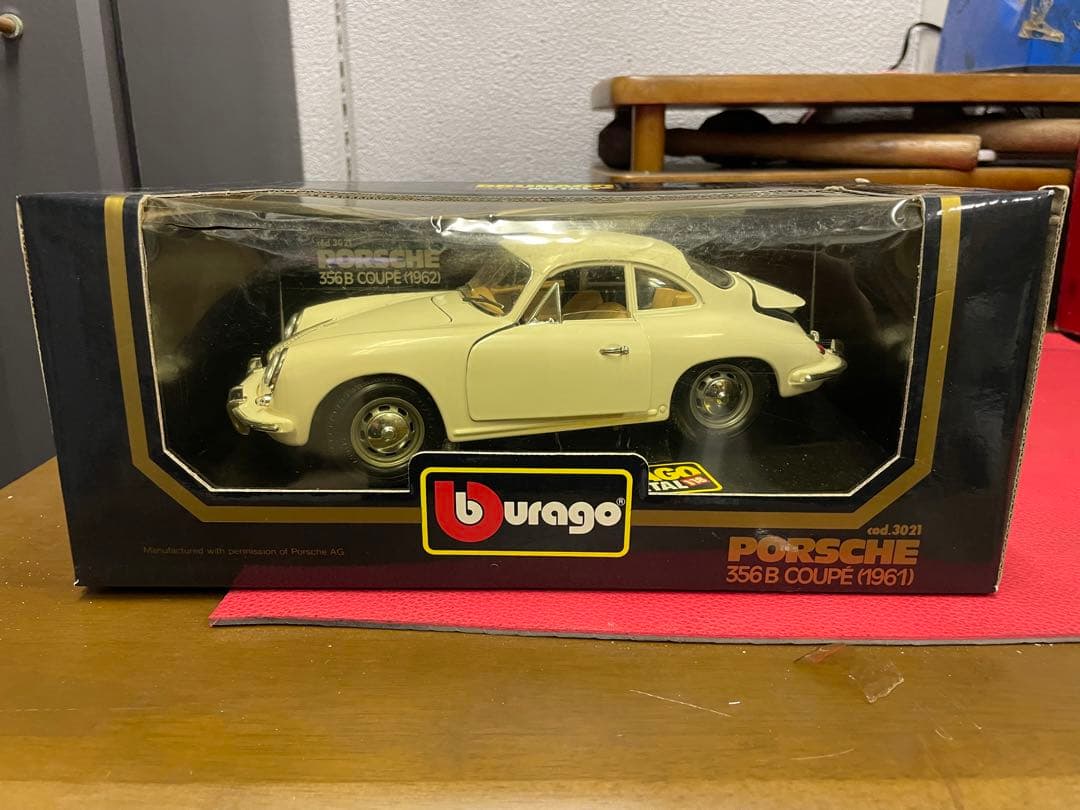 Burago  ポルシェ356Bクーペ
