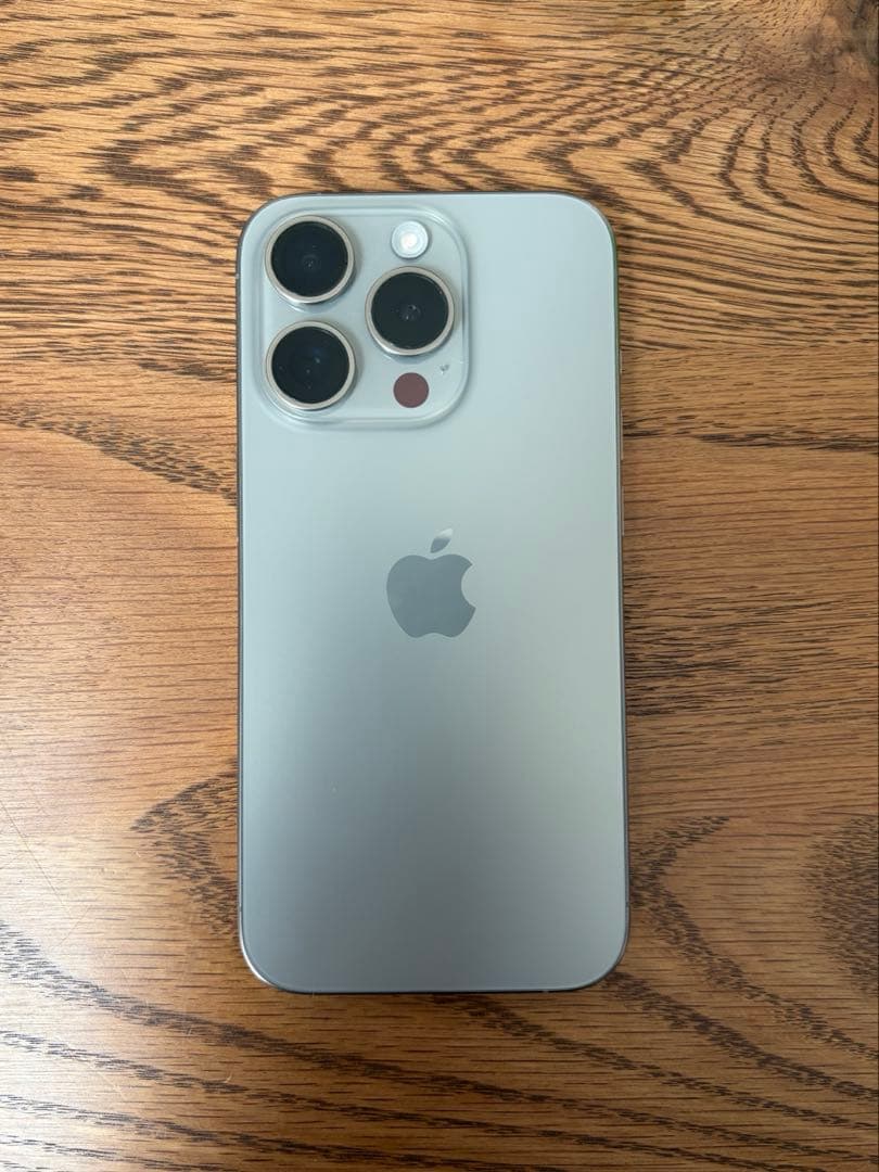 iPhone 15 Pro ナチュラルチタニウム128GB simフリー 美品