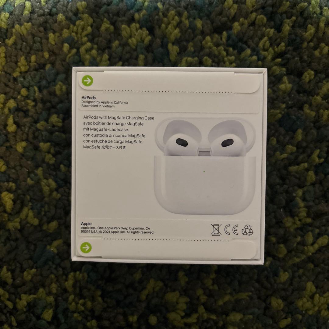 Apple AirPods MagSafe充電ケース付き