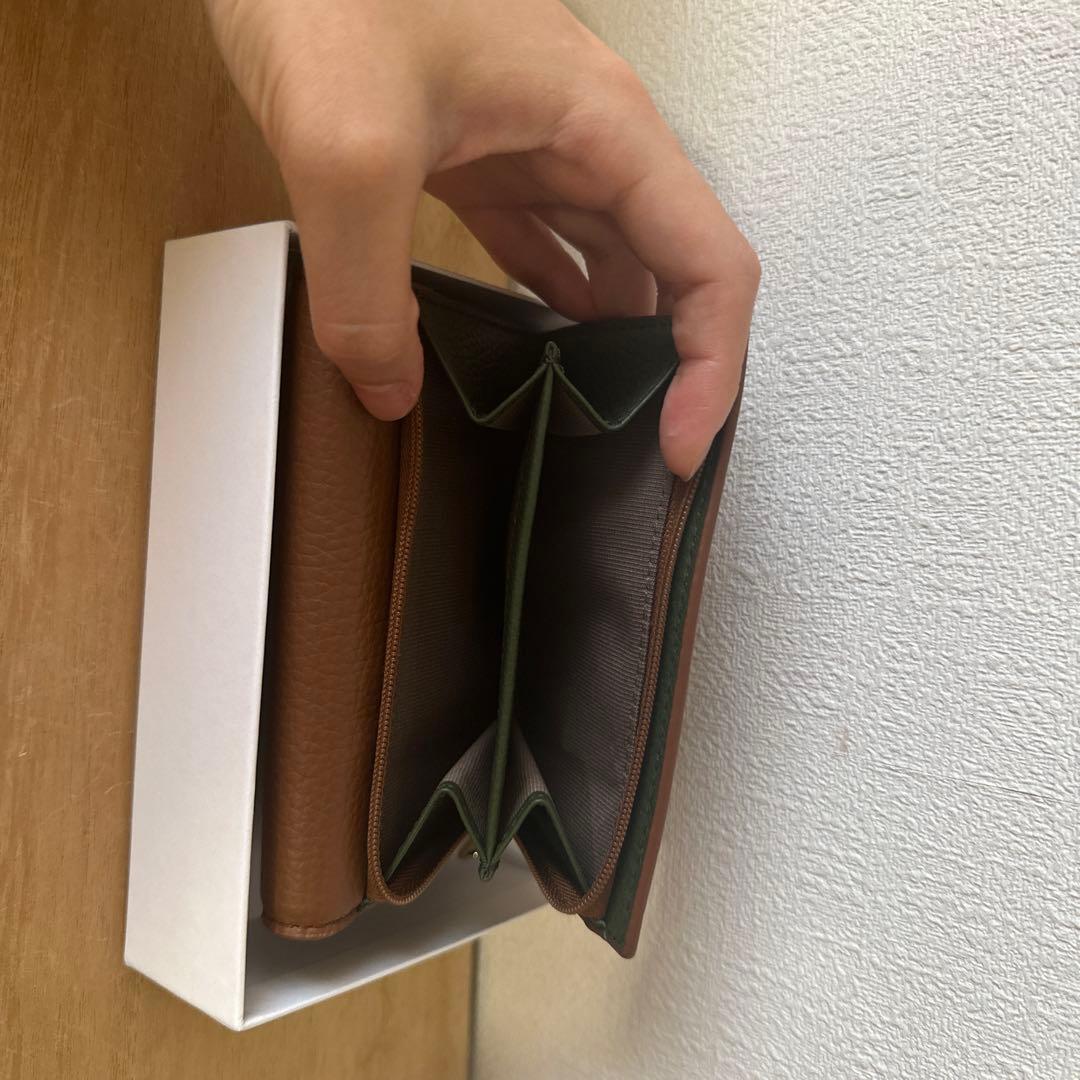 か*め様 FURLA 二つ折り財布　バイカラー