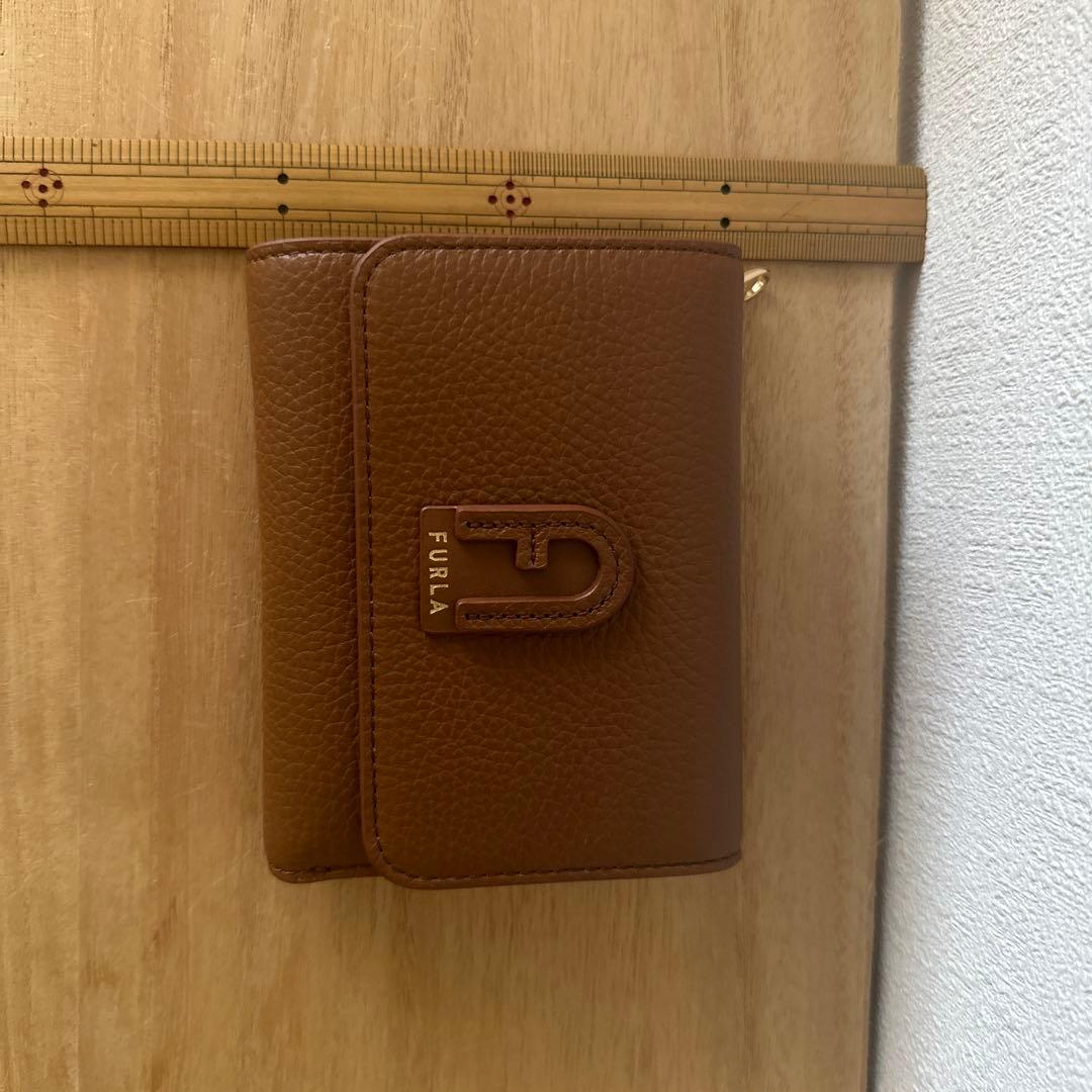 か*め様 FURLA 二つ折り財布　バイカラー