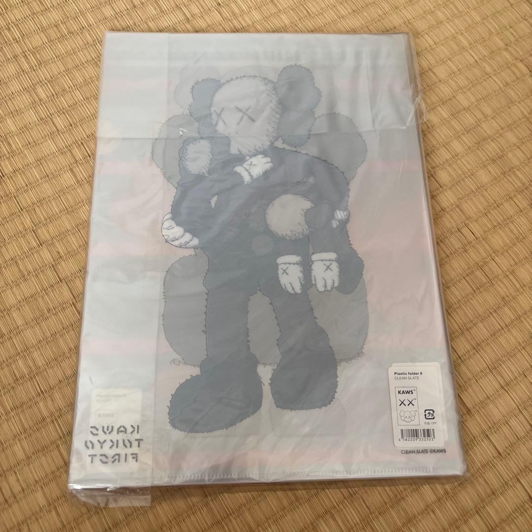 KAWS CLEAR FILE 9セット カウズ クリアファイル 9 セット
