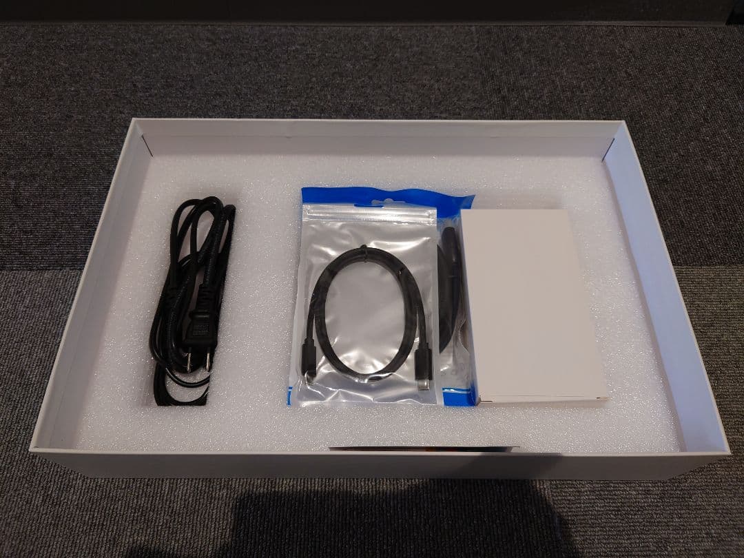 cocopar 4k ポータブルモニター 15.6インチHDR