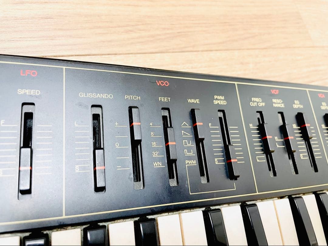 ヤマハ CS01 アナログシンセサイザー