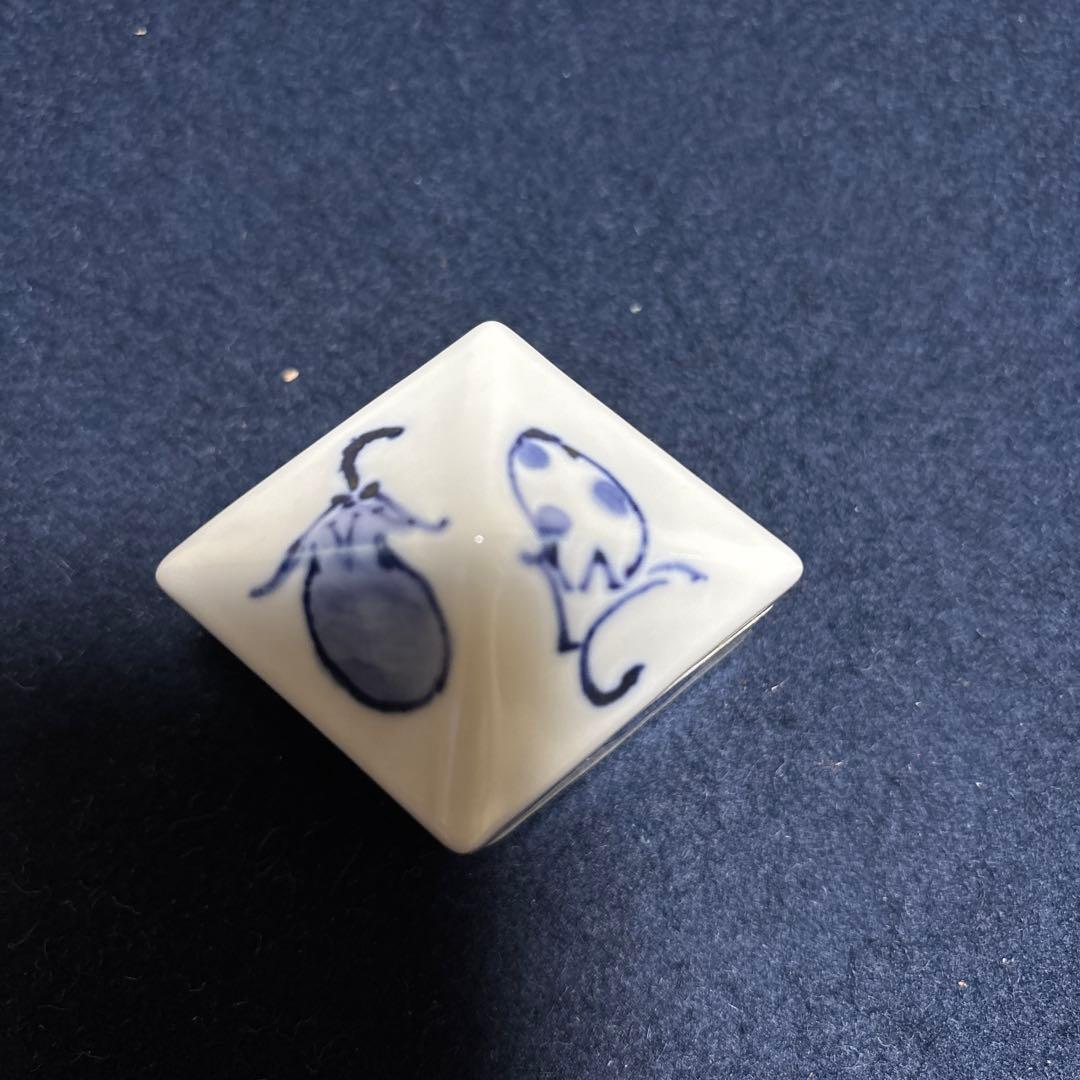 茶道具　染付香合　塗師淡齋　菱形茄子絵