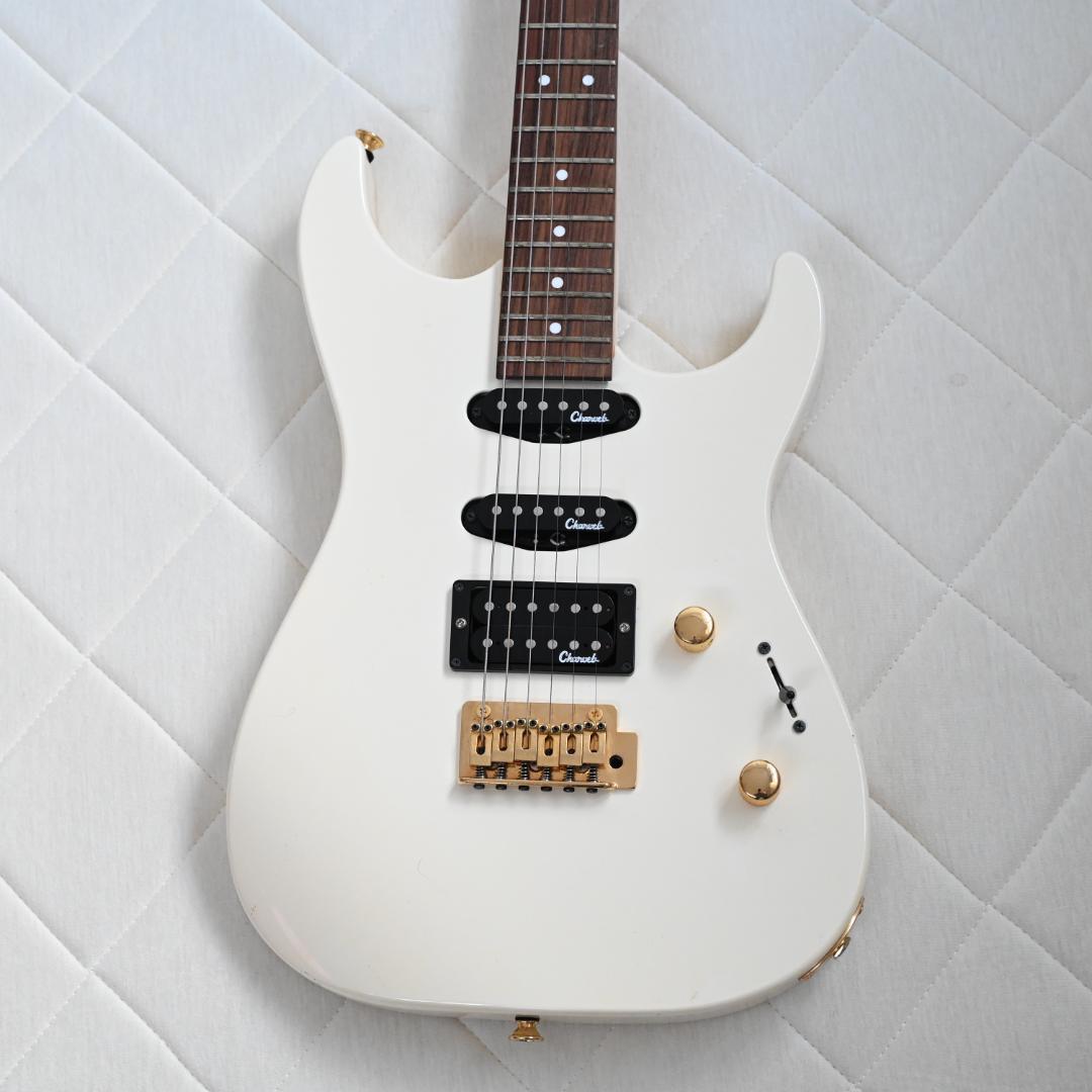 Charvel エレキギター ストラトタイプ ゴールドパーツ 中古 G021