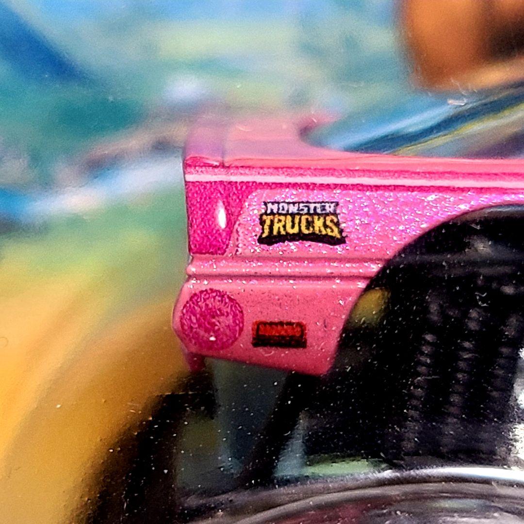 激レア！トレジャーハント　ホットウィール　モンスタートラック　バービーコルベット