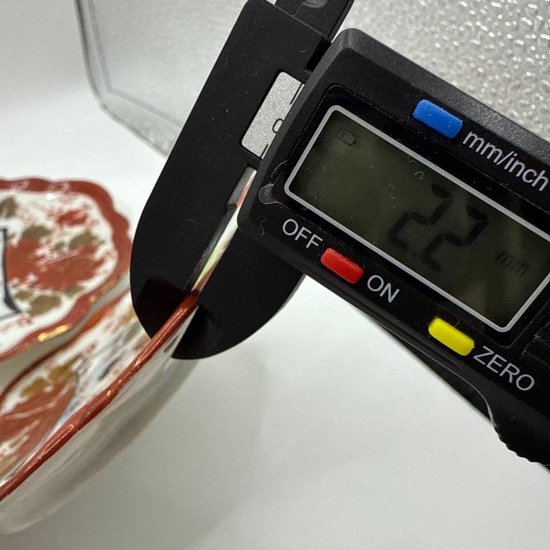 赤絵古い皿　時代物　色絵付 小皿　花 銘 田代 赤絵 人物 歪み 江戸 明治