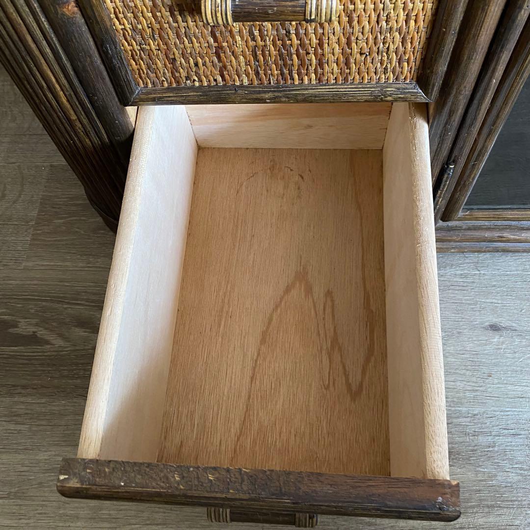 ラタン 籐　サイドボード　テレビ台　ガラス扉　古家具 昭和レトロ　ヴィンテージ