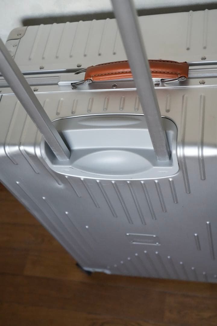 イノベーター innovator スーツケース　アルミ　70l