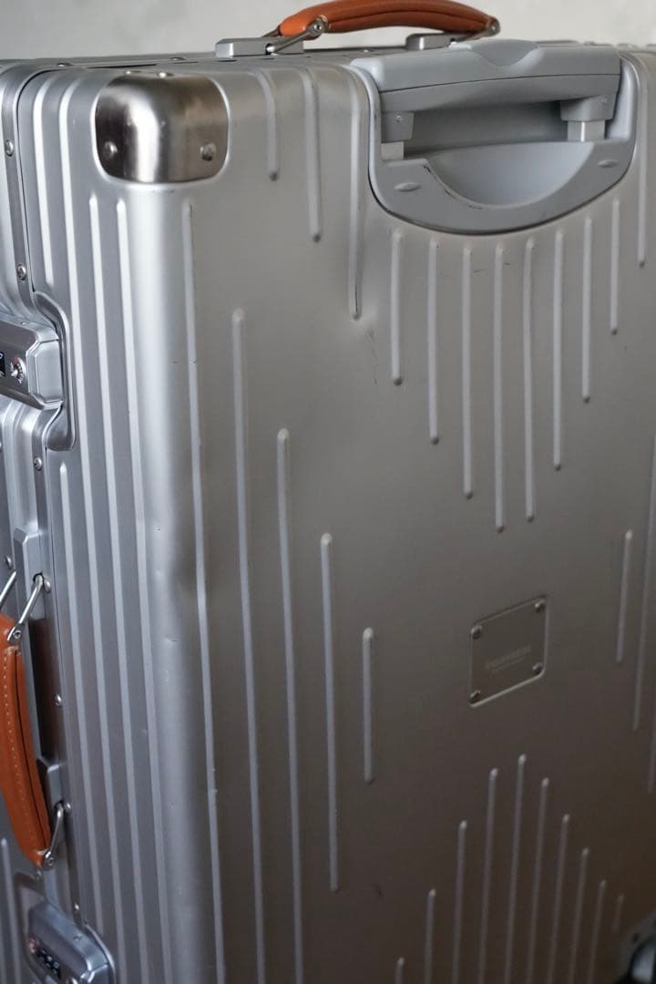 イノベーター innovator スーツケース　アルミ　70l