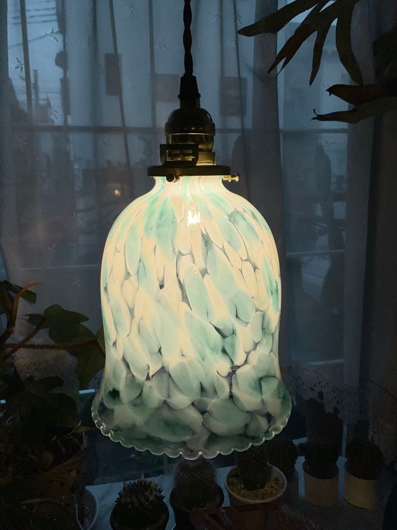 ヴィンテージ！「吹雪紋のコードペンダントプ」