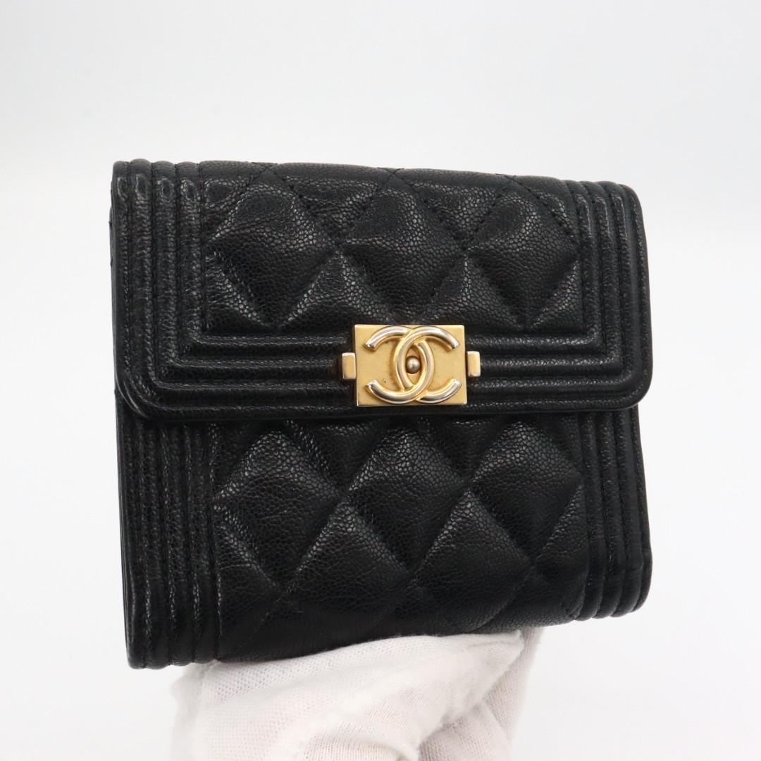 美品　シャネル　キャビアスキン　ボーイシャネル　折り財布　ブラック