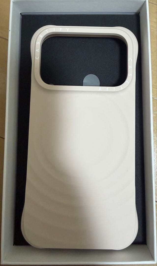 CASETiFY リサイクルiPhone17pro用ケース オーツ
