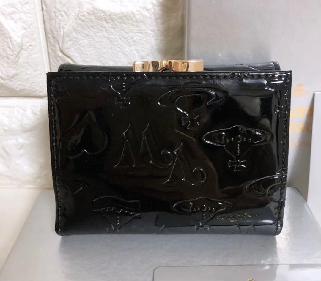【大人気　新品】Vivienne Westwood エナメル黒 三つ折財布