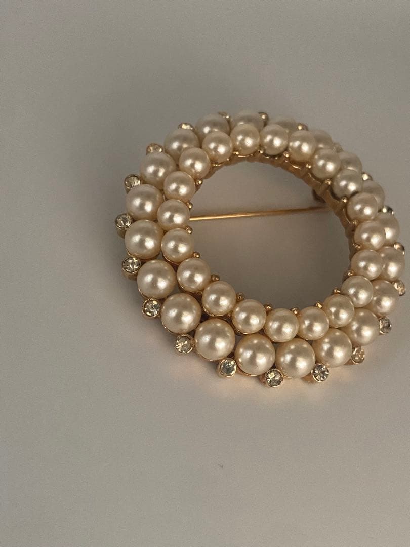 lotuscloud 2513⭐️TRIFARI トリファリヴィンテージブローチ