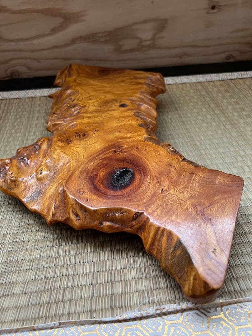 天然木 一枚板の装飾テーブル 脚付 花台 フラワースタンド