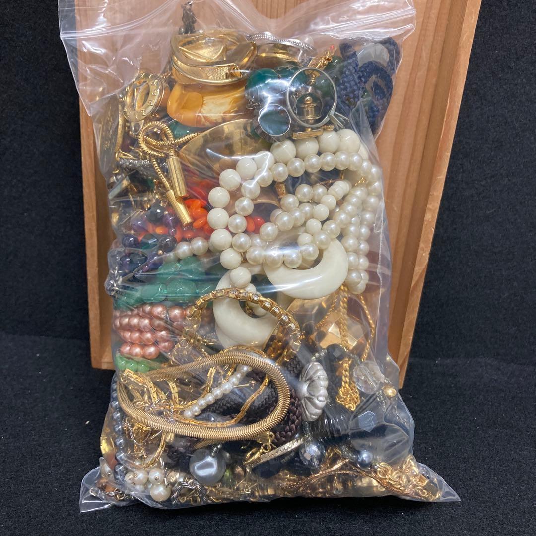 サイトウ アクセサリーまとめ売り　大量