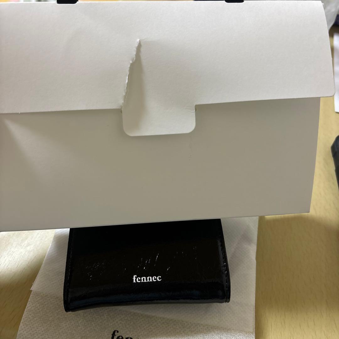 小物 CRINKLE TRIANGLE DOCO WALLET - BLACK