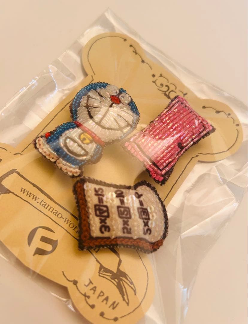 ドラえもん＆どこでもドア＆アンキパン　刺繍ブローチ 藤子不二雄ミュージアム