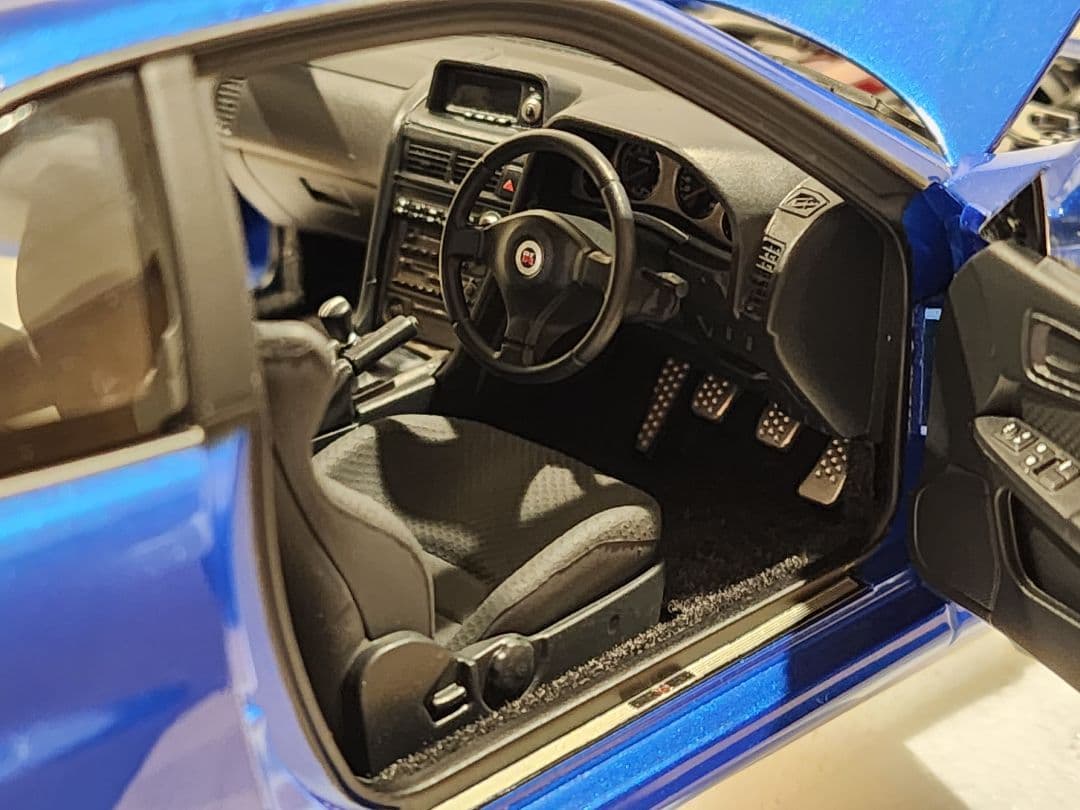 1/18 日産スカイラインGT-R(BNR34) AUTOart