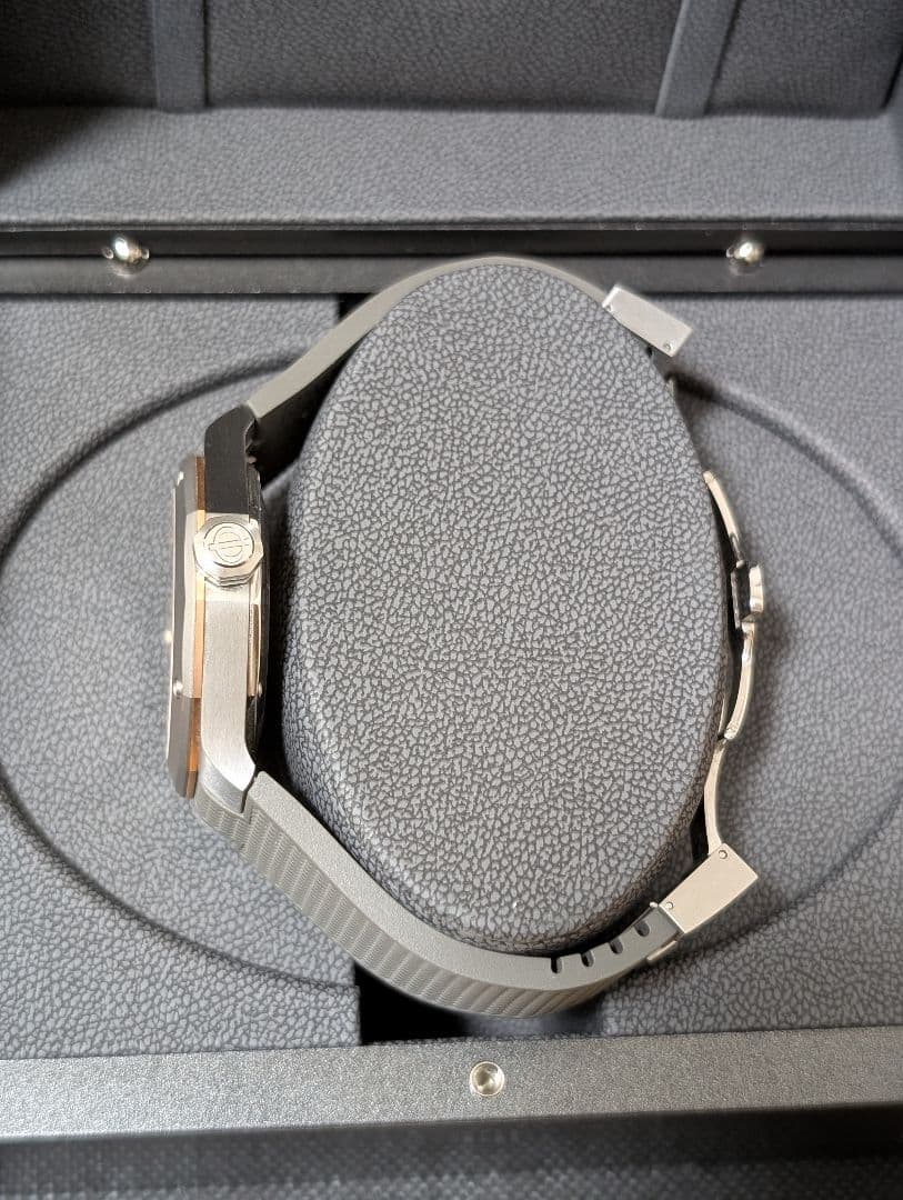 蒼井あすか　Baume & Mercier Riviera 10720