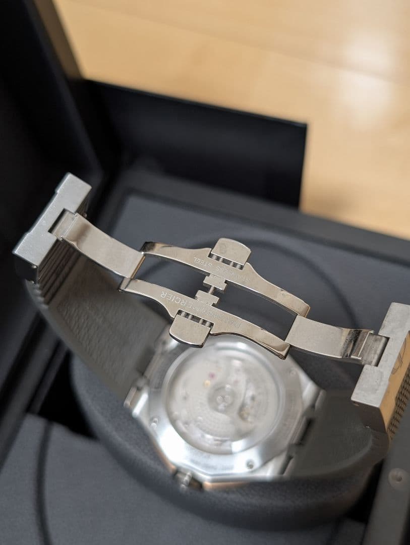 蒼井あすか　Baume & Mercier Riviera 10720